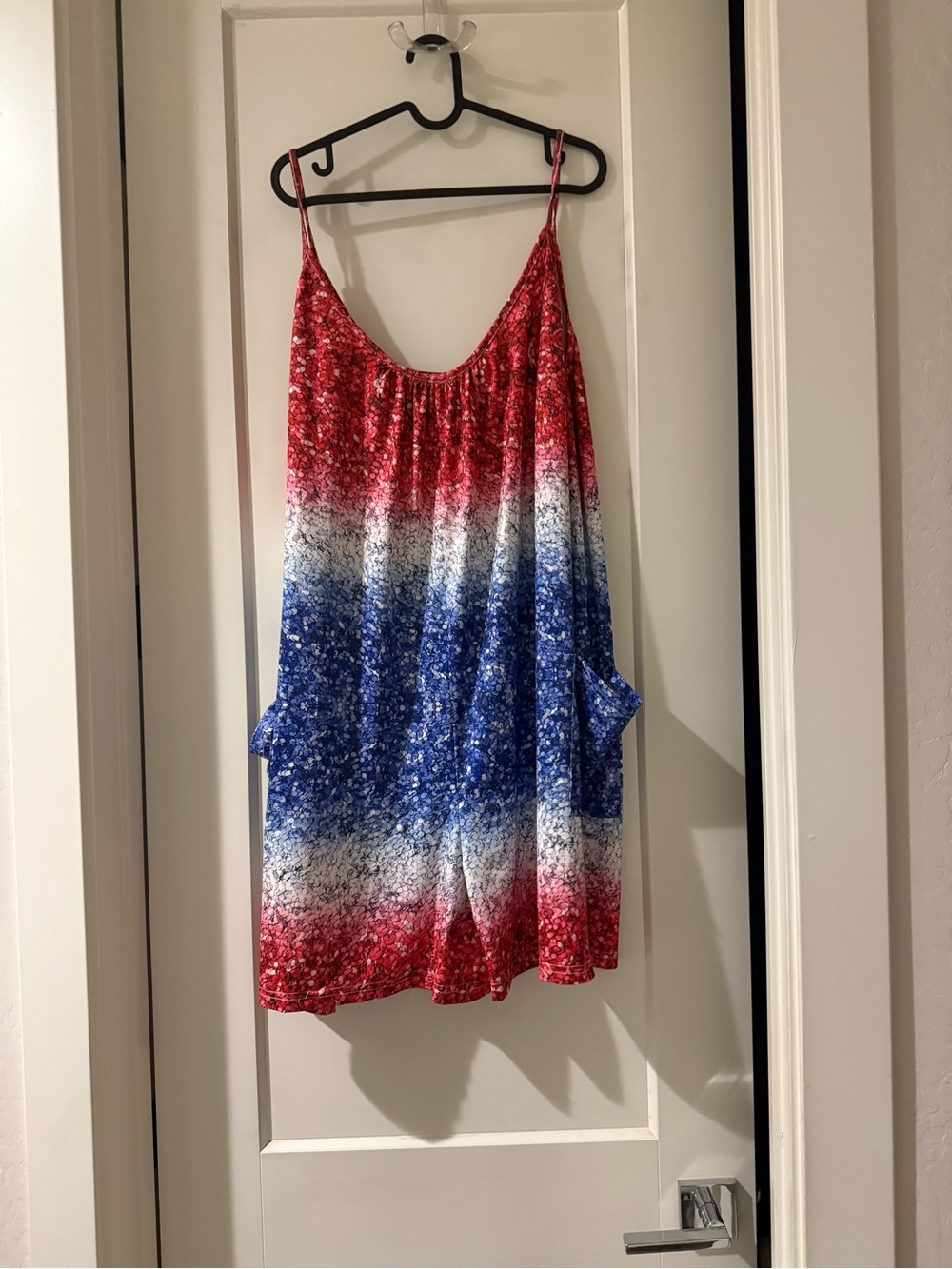 Sleeveless Red White Blue Ombre Spaghetti Strap Tank shorts